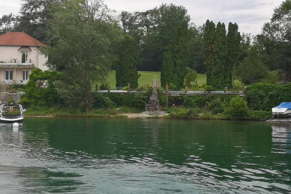 Le Portougais, Chalet A Chanaz, La Petite Venise Savoyarde Exteriör bild
