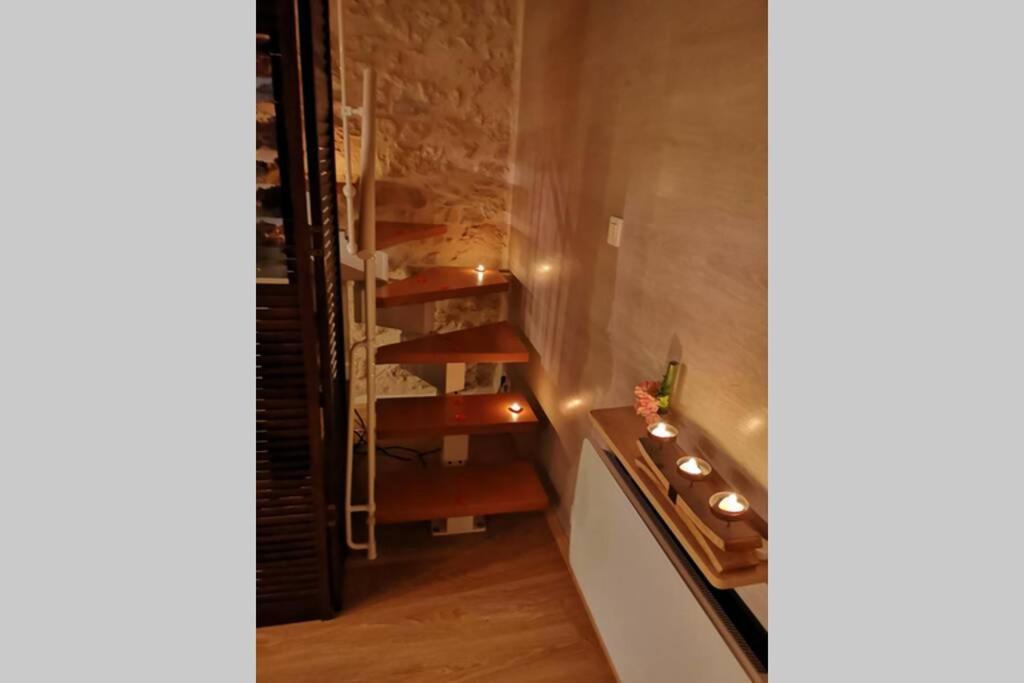 Le Portougais, Chalet A Chanaz, La Petite Venise Savoyarde Exteriör bild